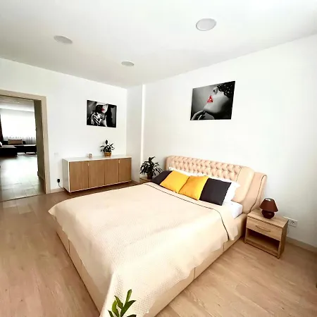 Osapart Apartments In A Complex Great Britain 利沃夫 外观 照片