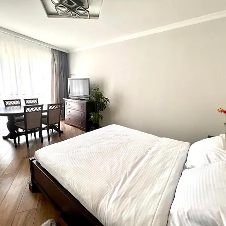Osapart Apartments In A Complex Great Britain 利沃夫 外观 照片